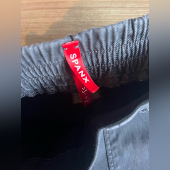 Spanx Stretch Twill Cargo Jogger Pants – Washed Black (Size S) - Picture 4 of 7